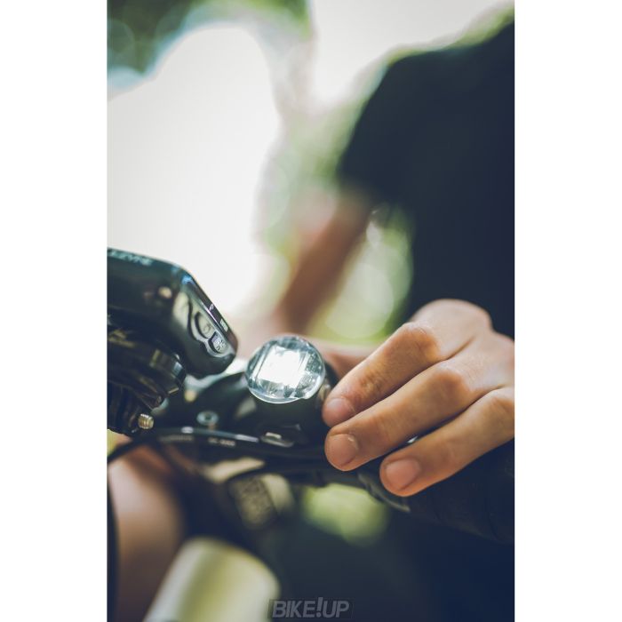 Переднє світло Lezyne FEMTO USB DRIVE FRONT Блакитний 15 люменів Y13