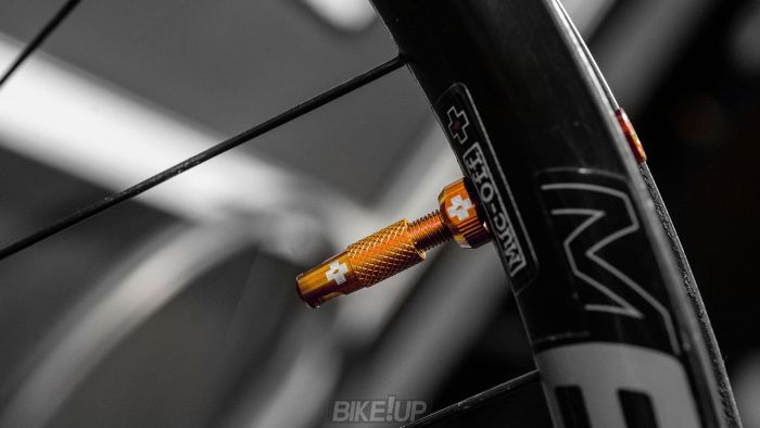 вентилі для бескамерних коліс MUC-OFF 44mm оранжеві
